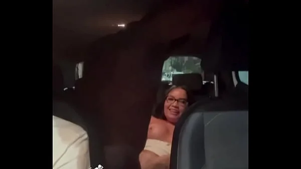 Japonesa Casada Sendo Arrombada por Negão dotado no carro enquanto o noivo Corninho dirige e assiste tudo - Lina Nakamura - COMPLETO -  John Coffee - Asiática Safada